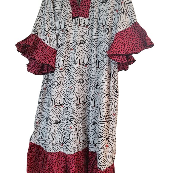 ONE SIZE V-neck beautiful soft fabric Custom made lounge or relaxing dress. - Picture 5 of 8